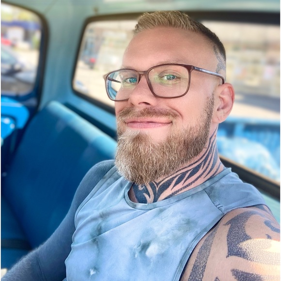 Meet your Posher, Christopher - Picture 3 of 3